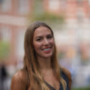 Meet your Posher, Aurora catalina